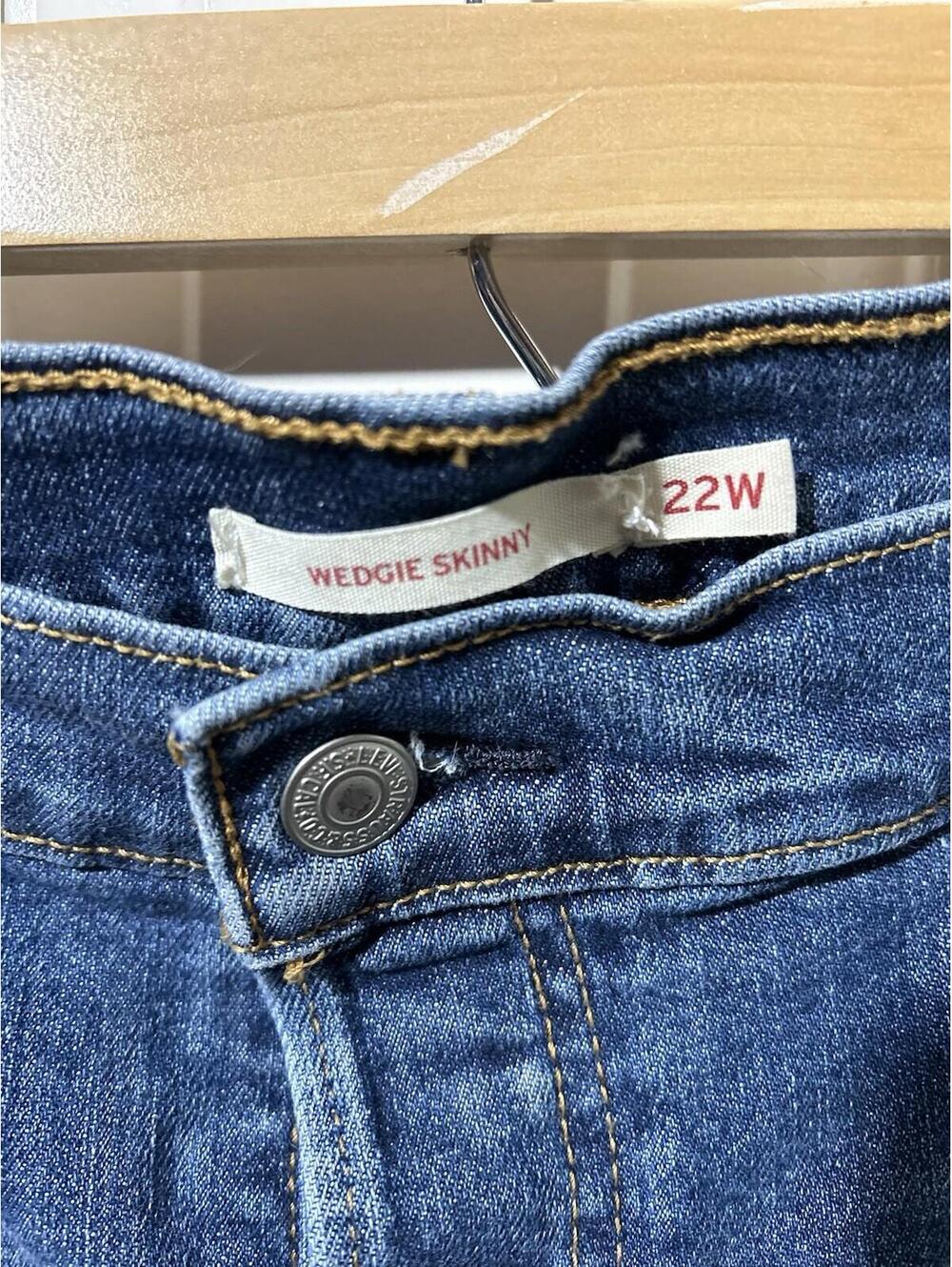 Levis Wedgie Skinny Jeans Women Size 22 Blue Raw Hem High Rise Distressed - Picture 2 of 6